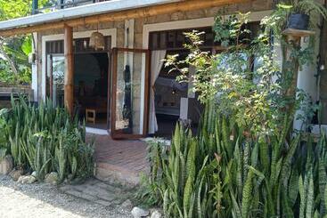 هاستل Punto Verde Ecological House