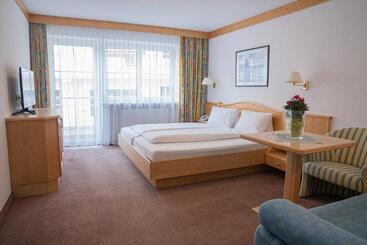 تختخواب و صبحانه Garni Angelika