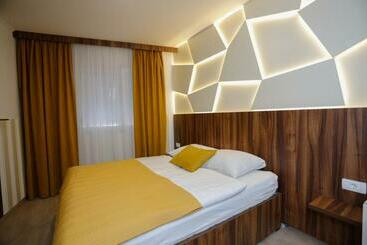 Aamiaismajoitus (B&B) Villa Lejla