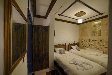 ホテル Mirzade Konak