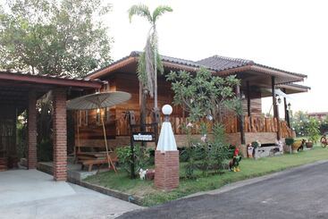 호텔 Phupha Inn Resort