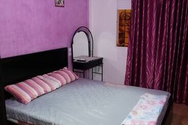 تختخواب و صبحانه Mohammed V Airport Home