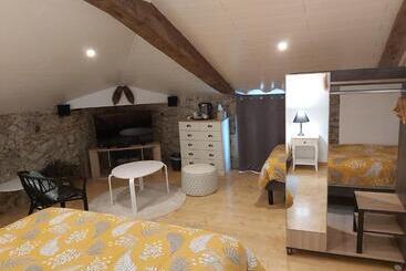 별장 Domaine De Poumatan