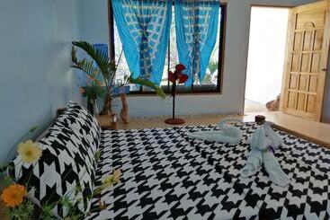 هتل Andnindot Garden Resort