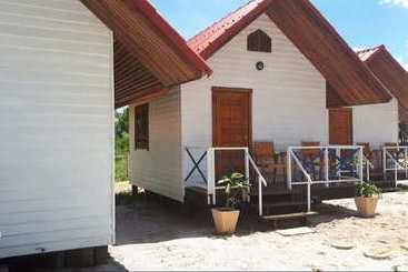 酒店 Baan Lee Bungalows