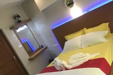 בית מלון כפרי Mehakira Holiday Inn