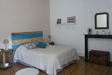 膳宿费 La Pie Grièche