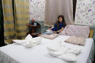 پانسیون Villa Encantador Resort