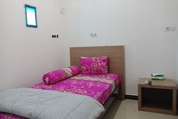 פנסיון Wakatobi Dive Inn