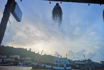 هاستل Rub Lom Chom Klong Homestay