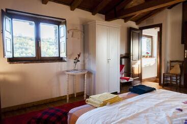 مبيت وإفطار Villa De Luccheri