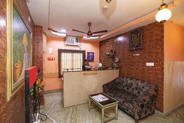 호텔 Oyo 24149 Flagship Kamala Inn Vip Road