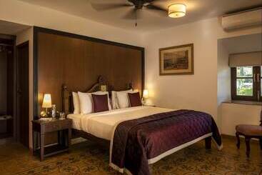 Resort Otel The Postcard Cuelim