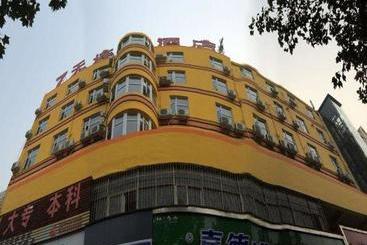 هتل 7 Days Inn Kaifeng Daliang Men Branch