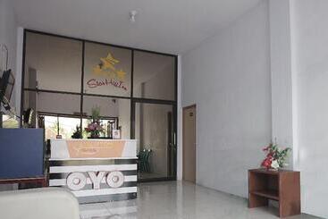 ホテル Starhill Inn