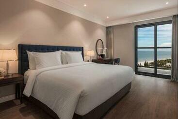 هتل Luxury Apartment In Sheraton Building With Ocean View