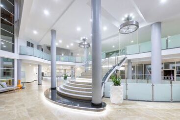 Chatur Playa Real Resort