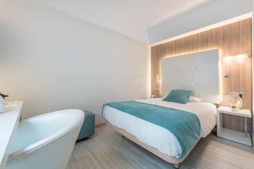 هتل Kyrat Amarac  Adults Only