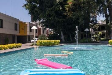 ホテル Ronda Minerva