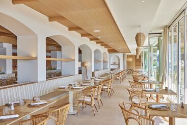 Universal Hotel Aquamarin