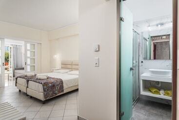 Hydrele Beach Hotel & Village