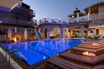 Marietta Hotel & Apartments