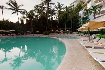 אתר נופש Park Royal Beach Acapulco  All Inclusive