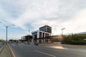 ホテル American Visa Cali