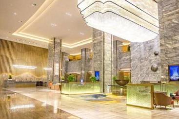 فندق Phoenix New Century Grand