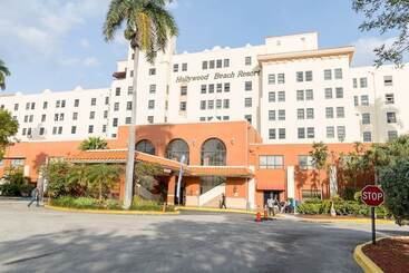 בית מלון כפרי 638 Ocean View Hollywood