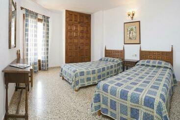 هتل Hostal La Perla