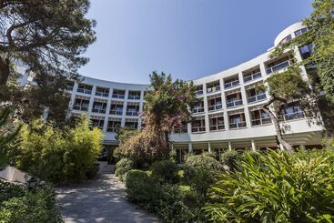 Perre La Mer Hotel Resort & Spa