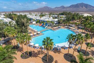 Hotel Thb Tropical Island ¡Mejor precio con Todo Incluido! - Playa Blanca