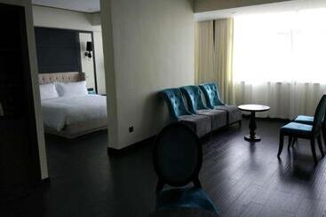 Xana Hotelle Zhengzhou Guoji Branch