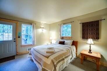 茅舍 095gs   Hot Tub   Wifi   Pets Ok   Sleeps 4