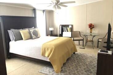 ベッドアンドブレックファースト Temple In The Woods