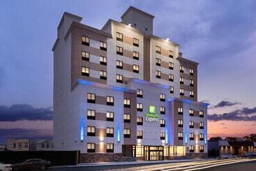 호텔 Holiday Inn Express Jamaica   Jfk Airtrain   Nyc By Ihg