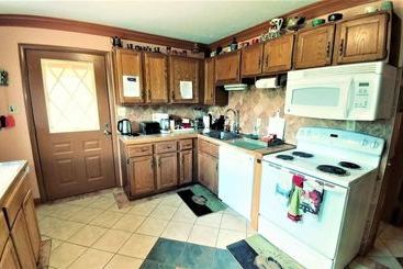 A_lazy_river_cabin