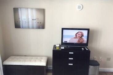 酒店 Ocean Million Dollar View Studio + Balcony #3