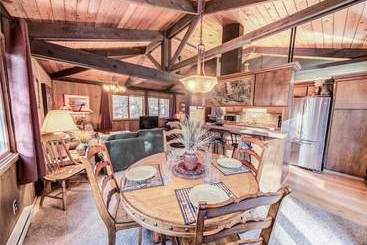 کلبه Muskrat Lane 12