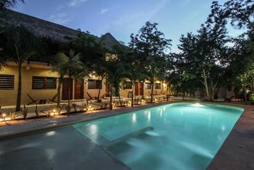 Xan Ha Apartments