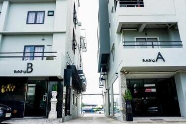 B Black Hotel Chonburi