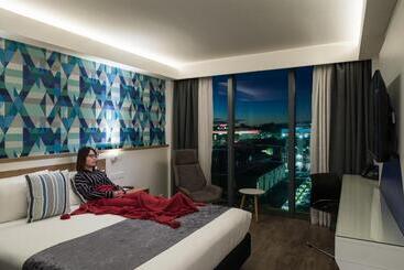 Carnmore Hotel Christchurch