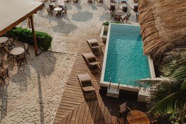 هتل Akkuun Tulum Adults Only
