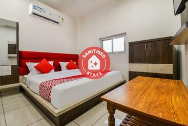 호텔 Oyo 44432 Kailash Palace