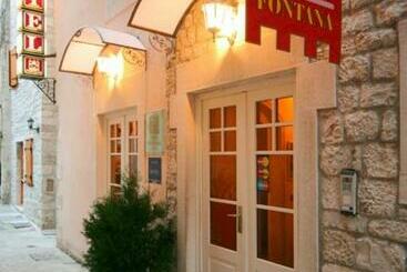 پانسیون Rooms By The Sea Trogir   15155