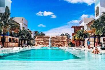 公寓式酒店  Tanama