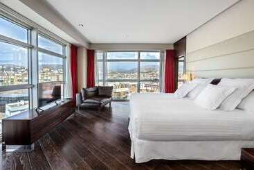 هتل Barcelo Granada Congress