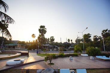 בית מלון כפרי Tanaosri Resort Pranburi