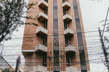 アパートホテル Luxor